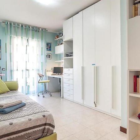 Moderno Appartamento Zona Centrale Latina Ngoại thất bức ảnh